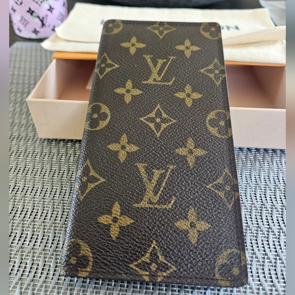 Louis Vuitton Monogram Checkbook/Passport Holder - Picture 1 of 7